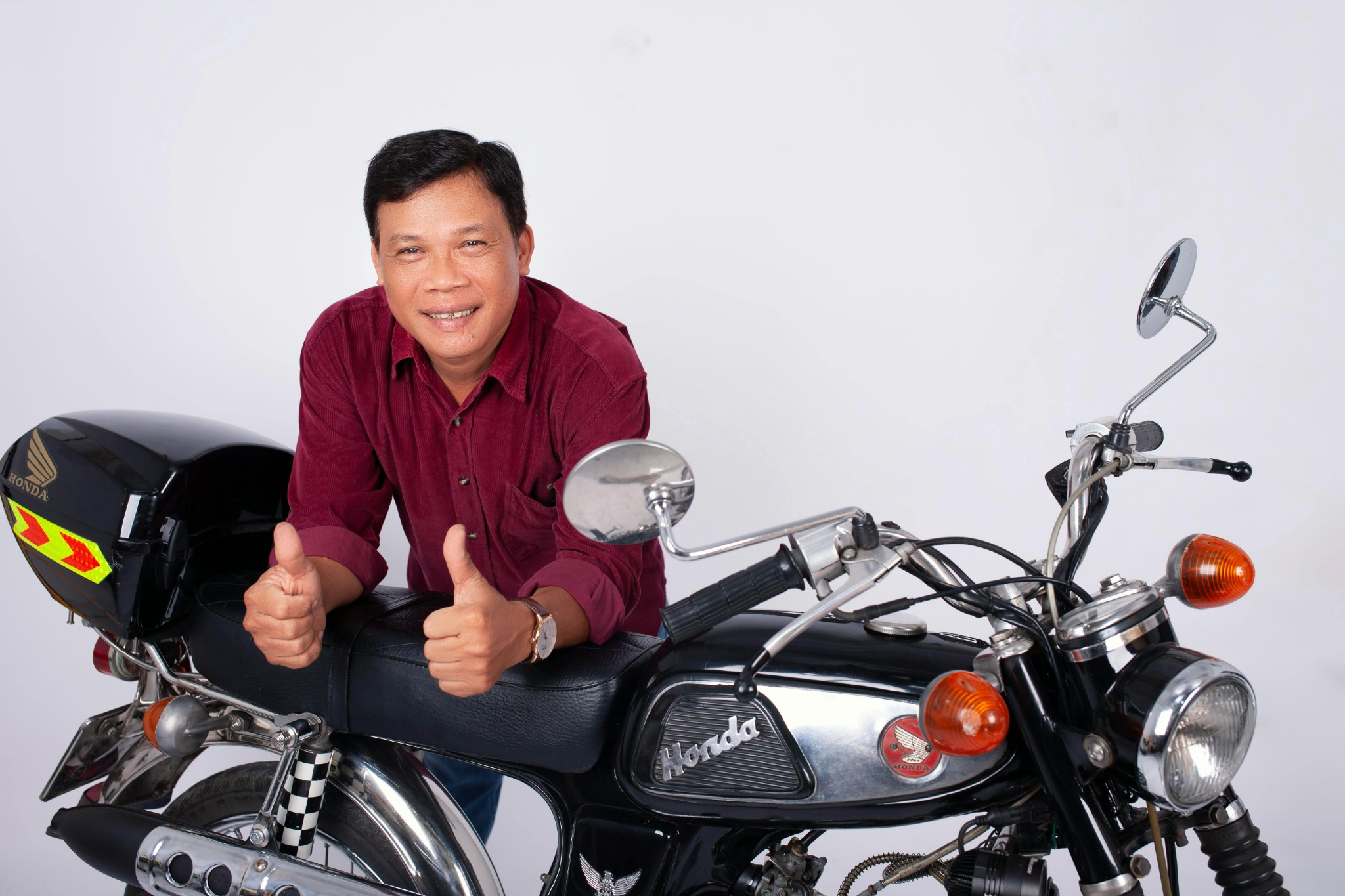 Adult representing the LifeBridge360 middle-life pathway